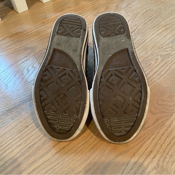 Hi top converse camouflage toddler/little kid size 13 with patches sneakers - Picture 7 of 9